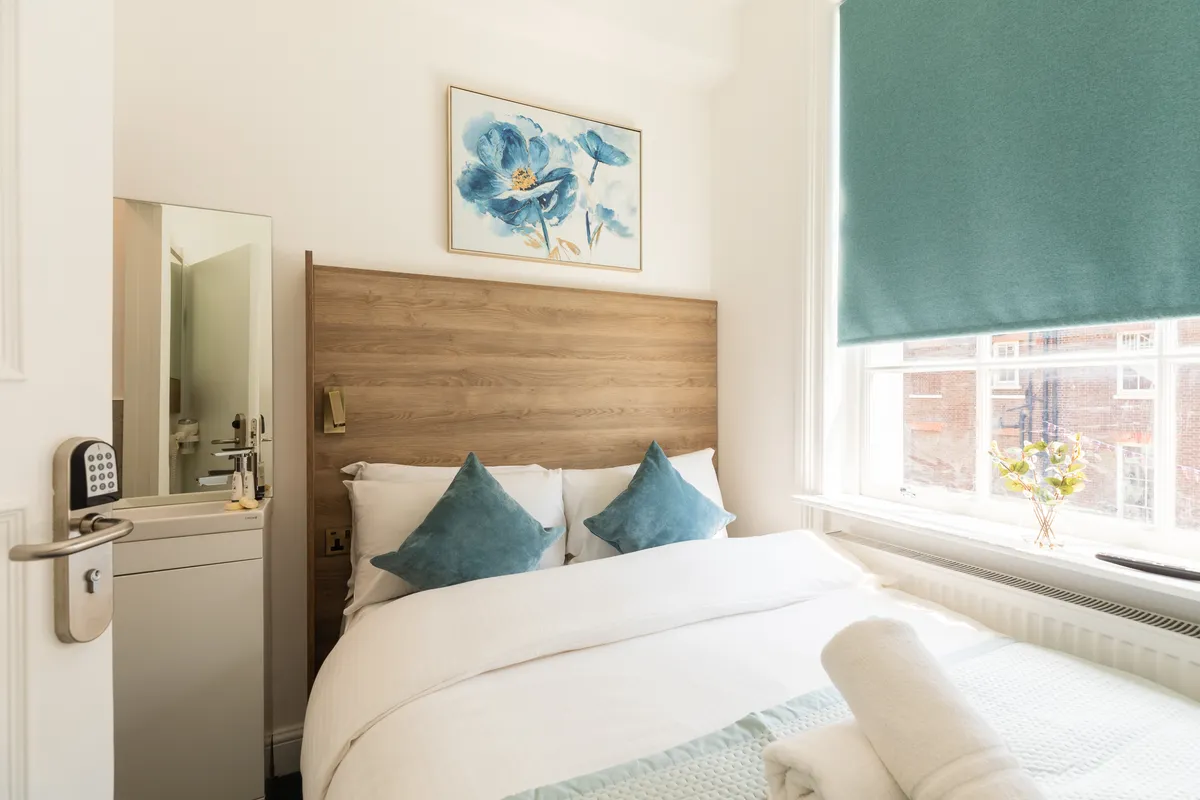 Standard Double room — photo 1 of 9
