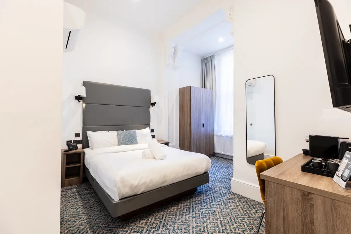 Standard Double room Ensuite — photo 1 of 20