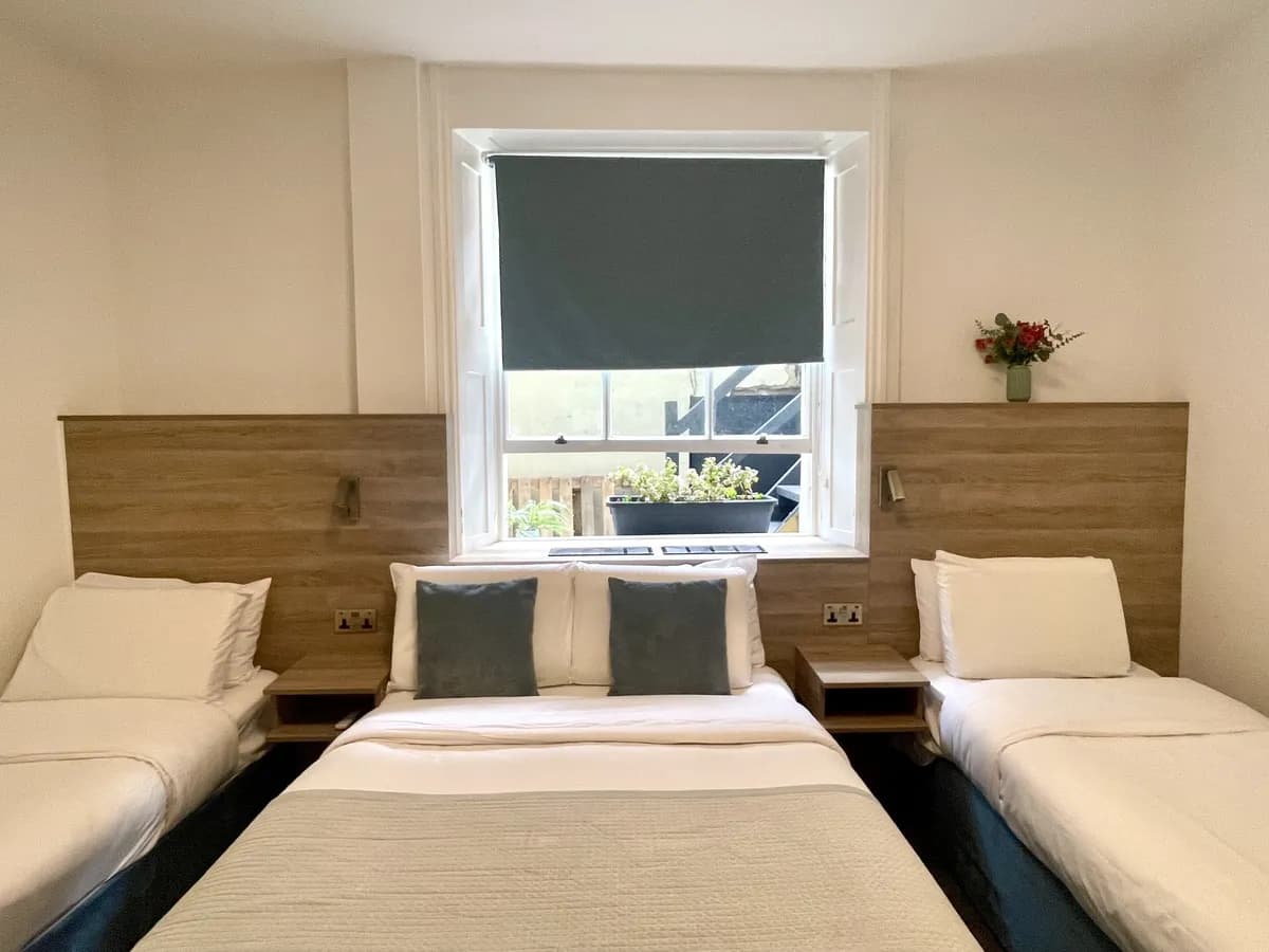 Standard Quad room — photo 1 of 12